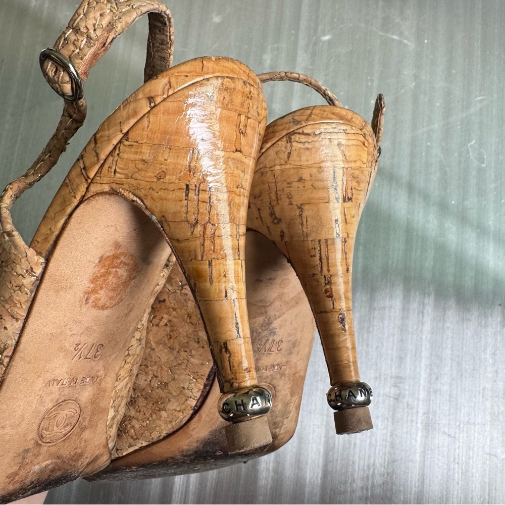 Chanel Cork Logo Heels  37.5 - Picture 5 of 5